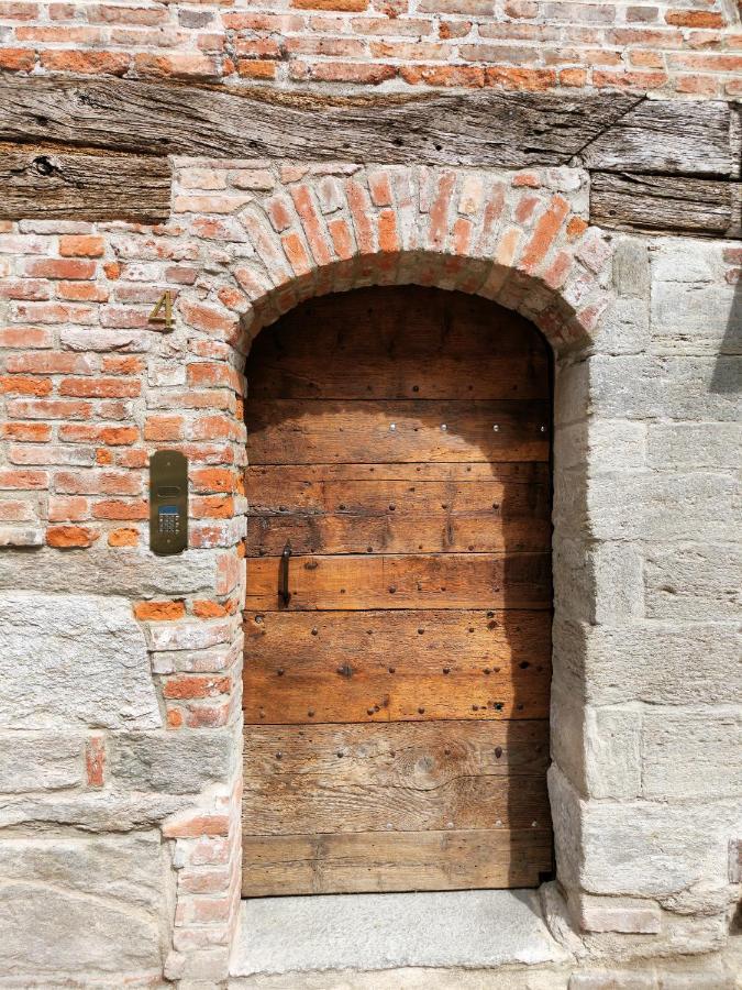 Апартаменты Domus Acaja Пинероло Экстерьер фото